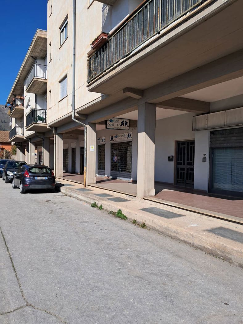 Ufficio in vendita a Avezzano