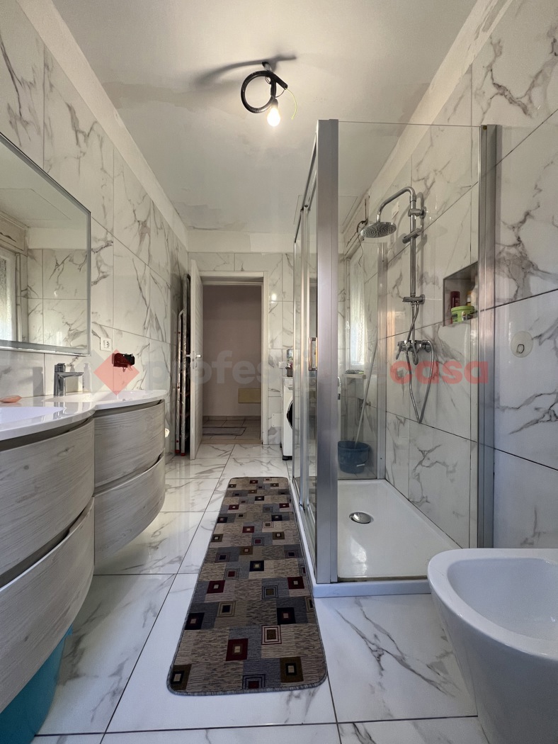 Appartamento con box a Verona