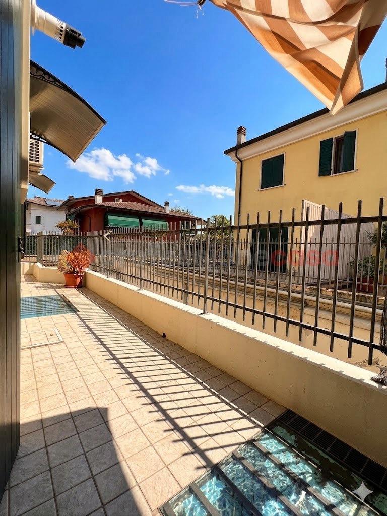 Quadrilocale con giardino a Bovolone