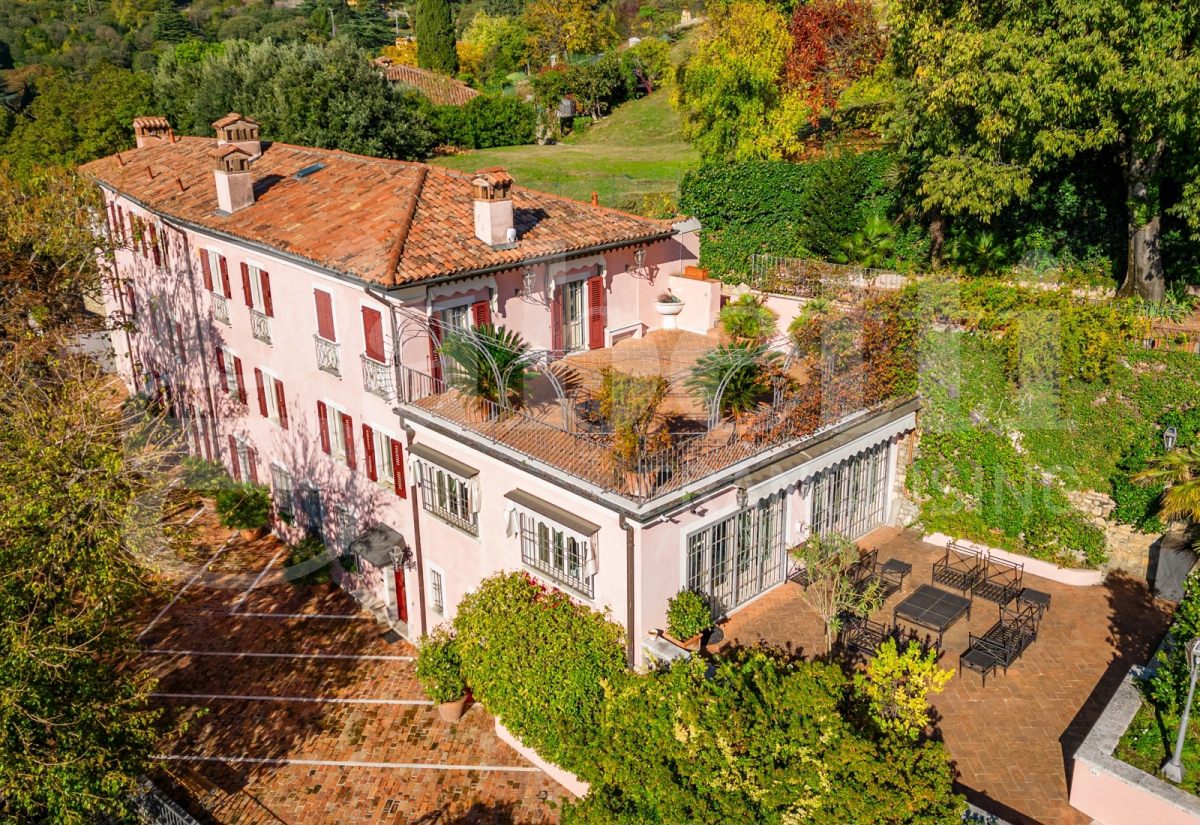 Villa con giardino a Brescia