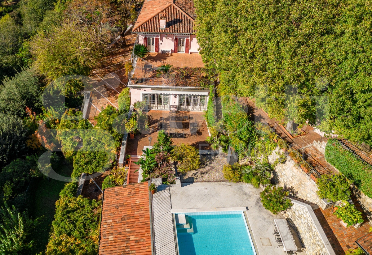 Villa con giardino a Brescia