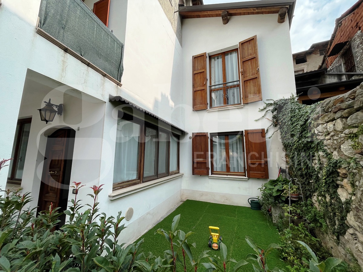 Trilocale arredato in affitto a Concesio