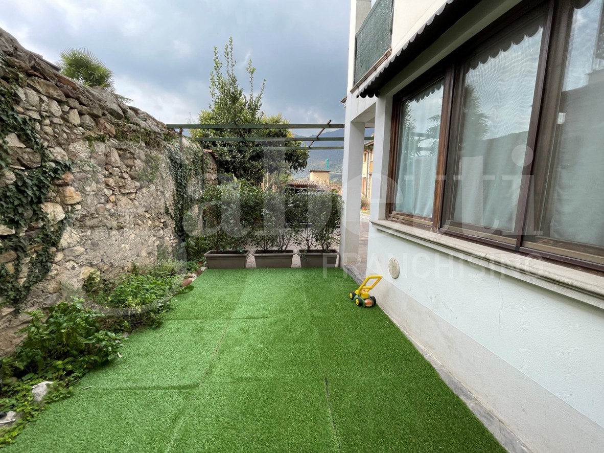 Trilocale arredato in affitto a Concesio