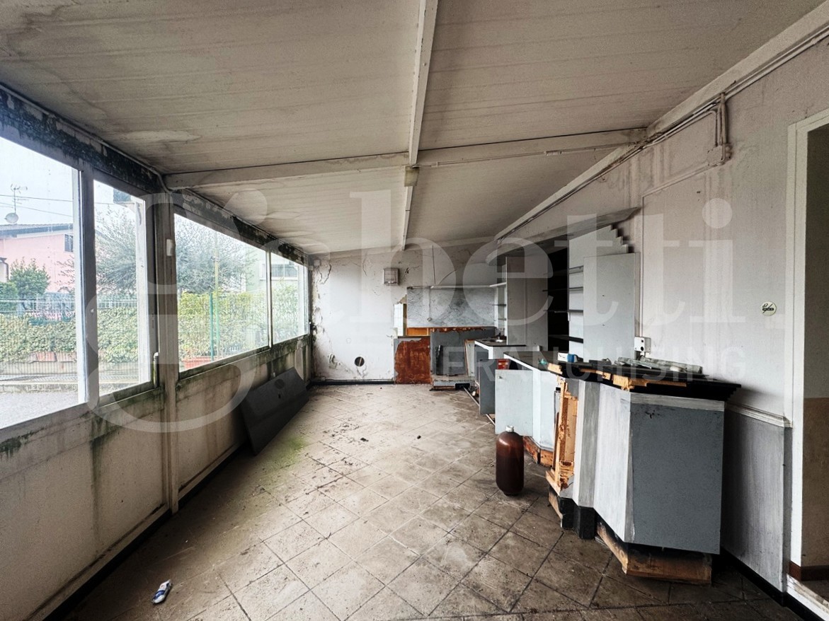 Negozio in vendita a Paderno Franciacorta