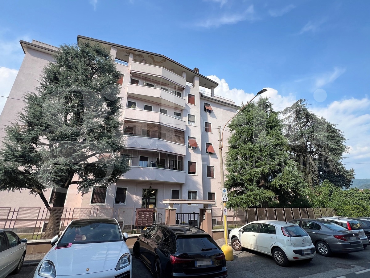 Quadrilocale in vendita a Brescia