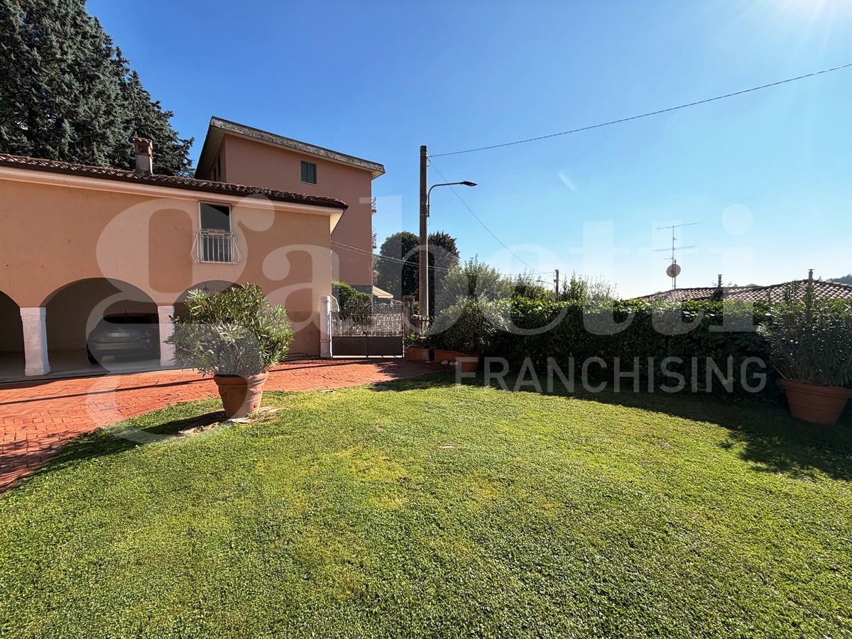 Villa in vendita a Brescia