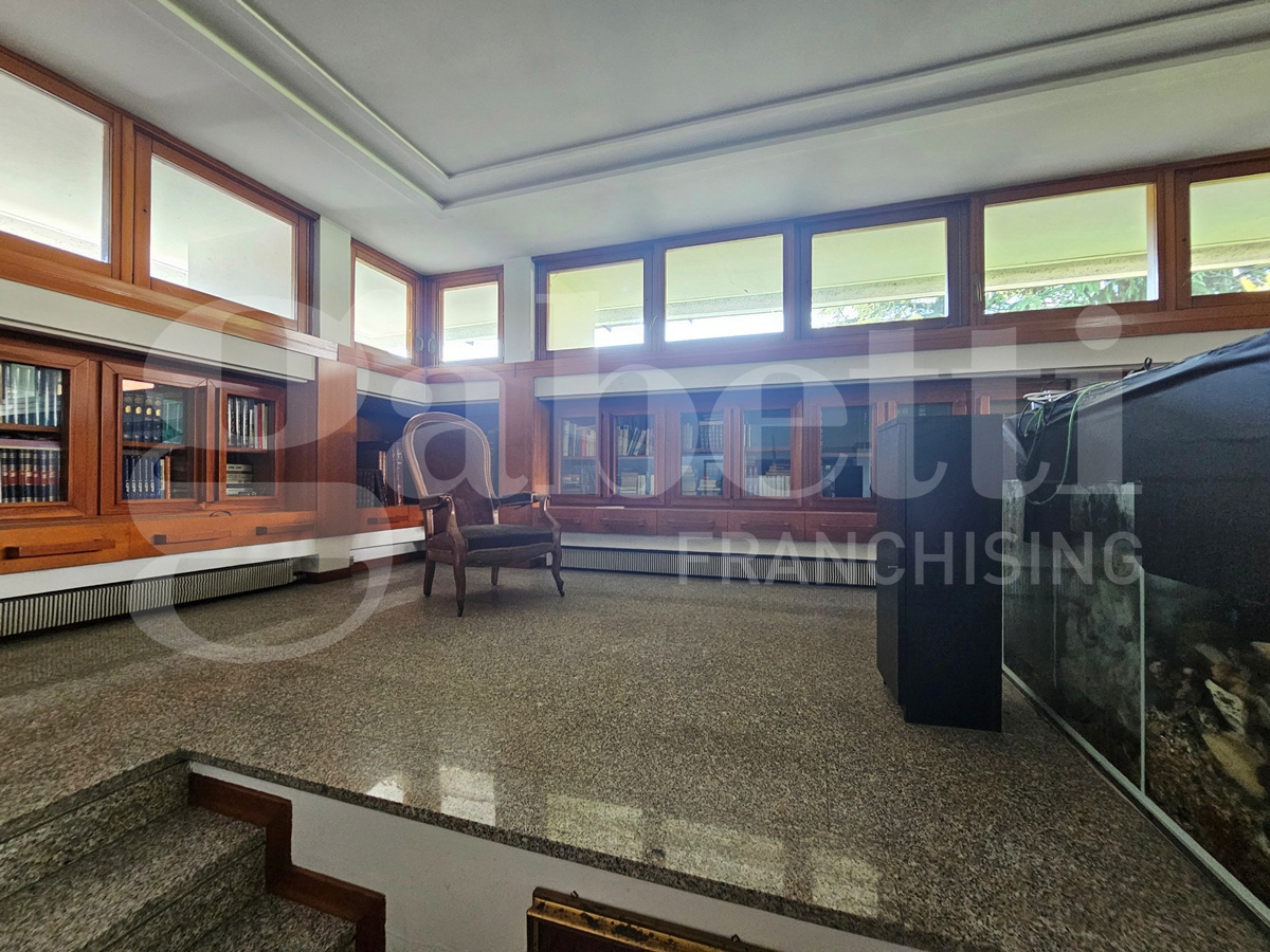 Villa con giardino a Rovato