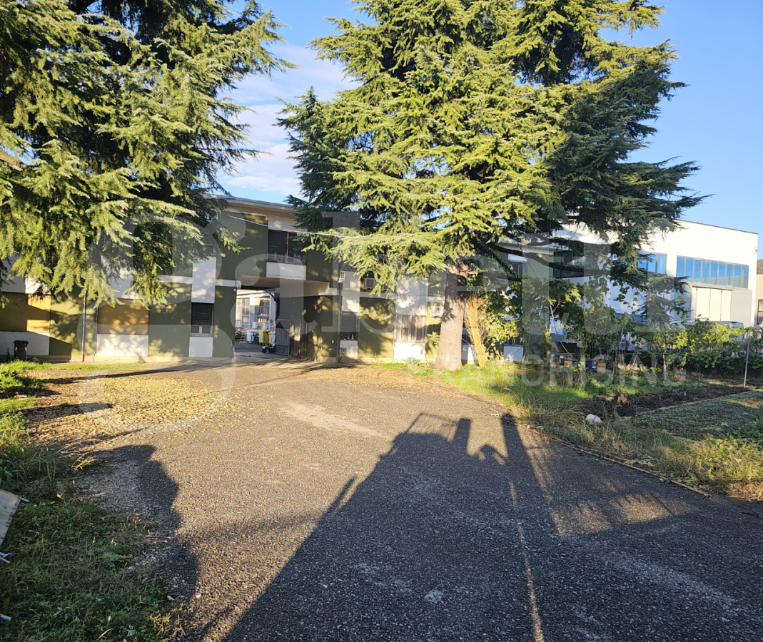 Capannone in vendita a Botticino