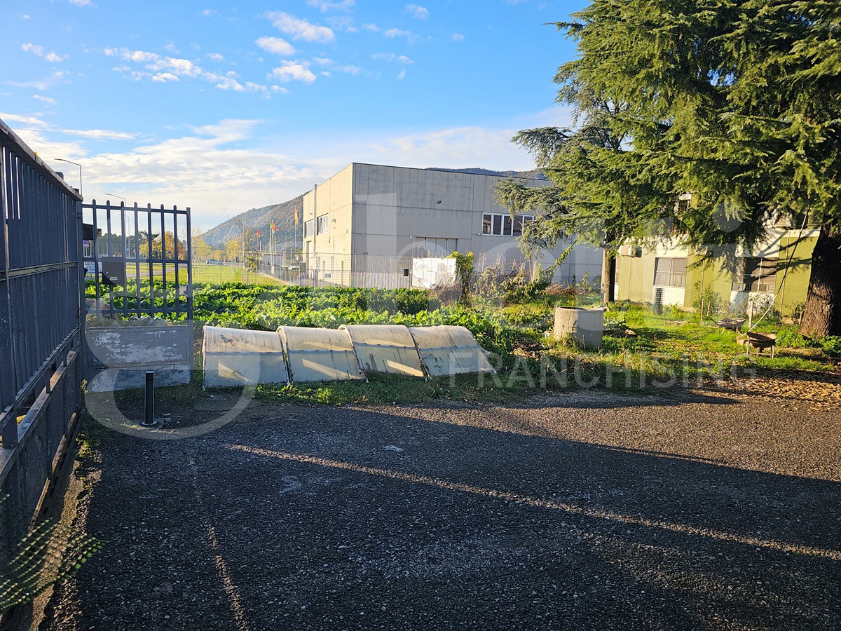 Capannone in vendita a Botticino