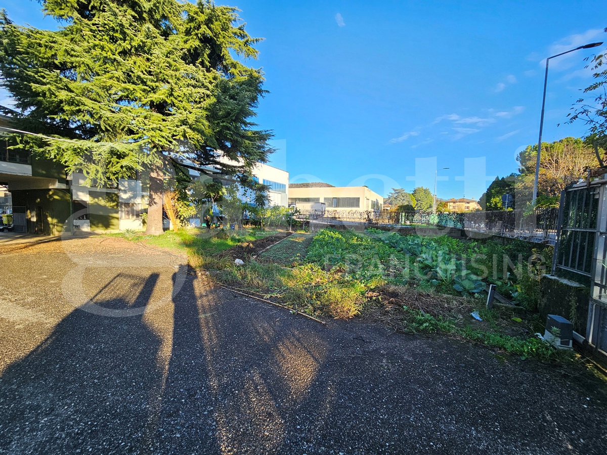 Capannone in vendita a Botticino