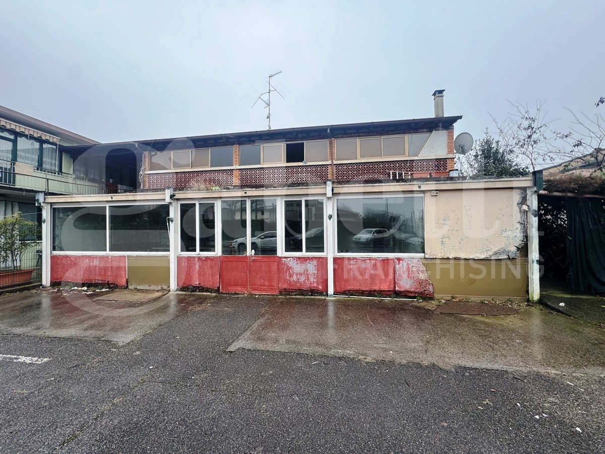 Negozio in vendita a Paderno Franciacorta