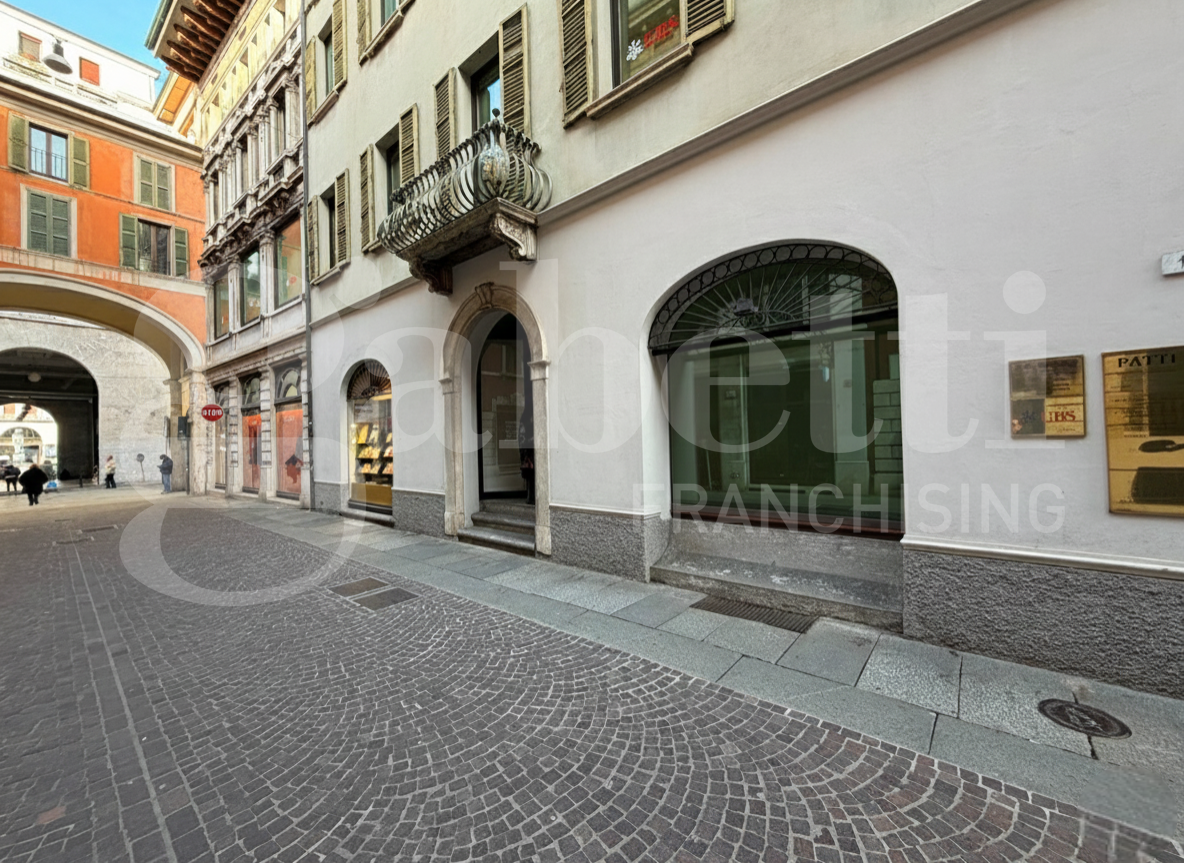 Negozio in affitto a Brescia