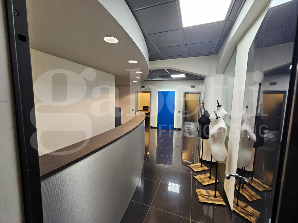 Ufficio con box doppio a Brescia