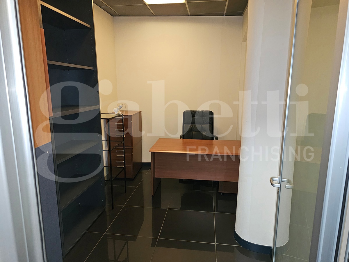 Ufficio con box doppio a Brescia