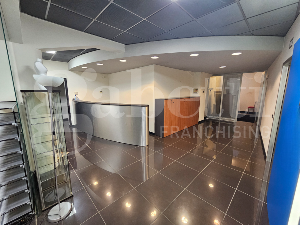 Ufficio con box doppio a Brescia