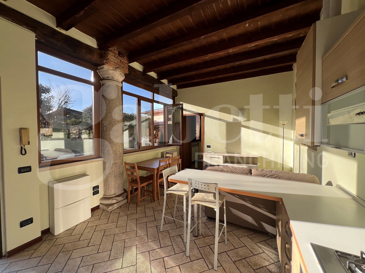 Bilocale arredato in affitto a Concesio