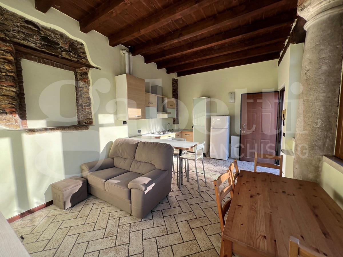 Bilocale arredato in affitto a Concesio