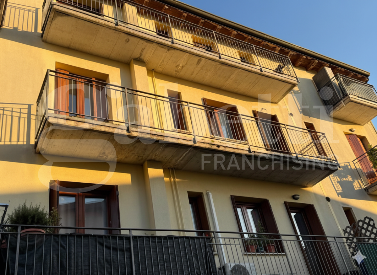 Bilocale con box a Rovato