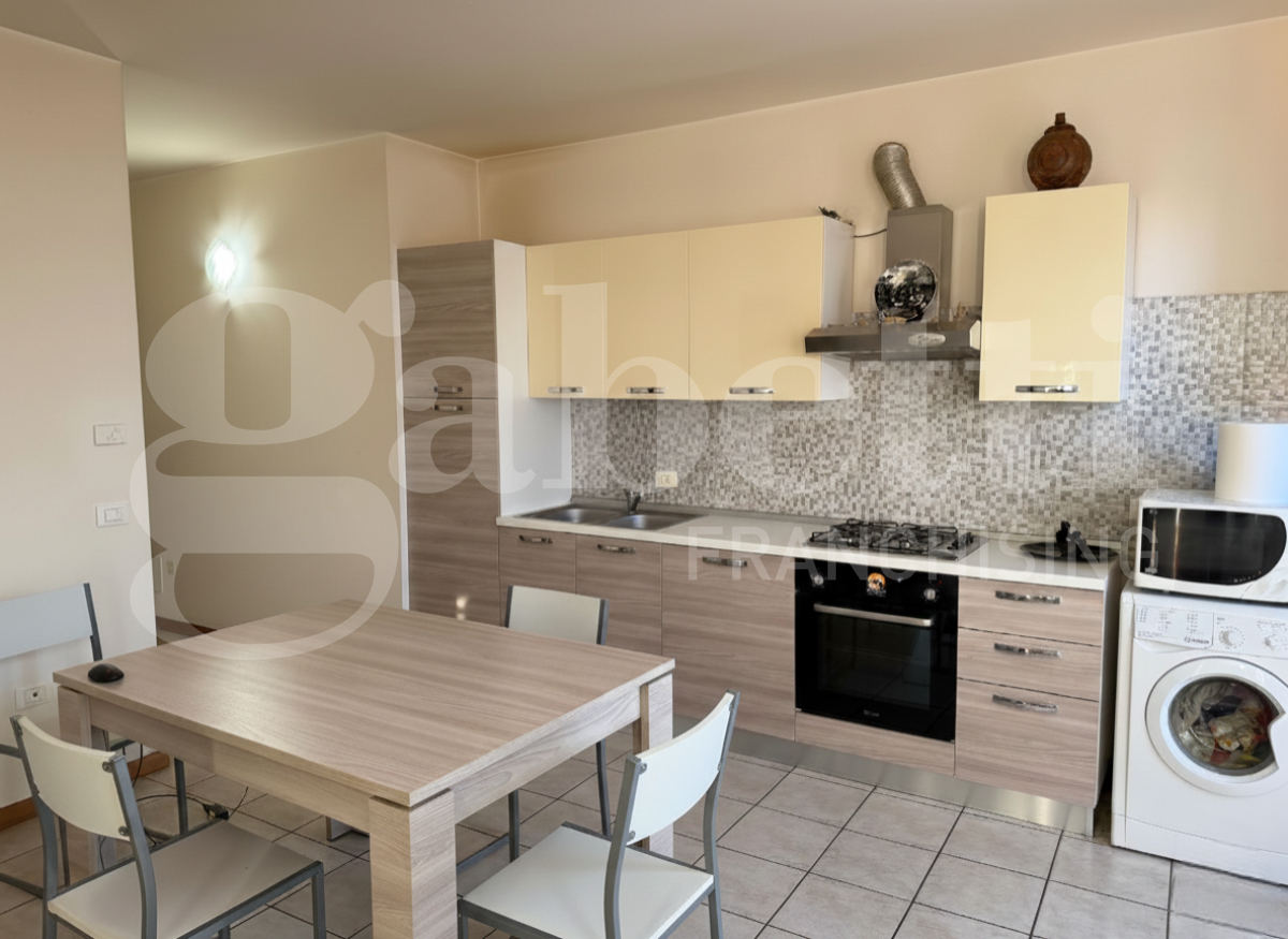 Bilocale con box a Rovato