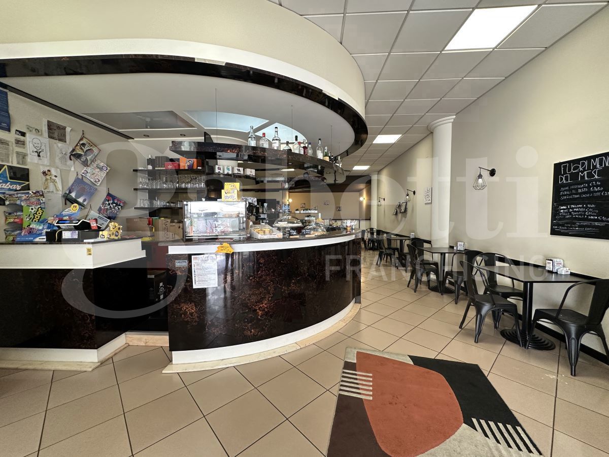Attivit� commerciale Bar e tabacchi in vendita a Brescia