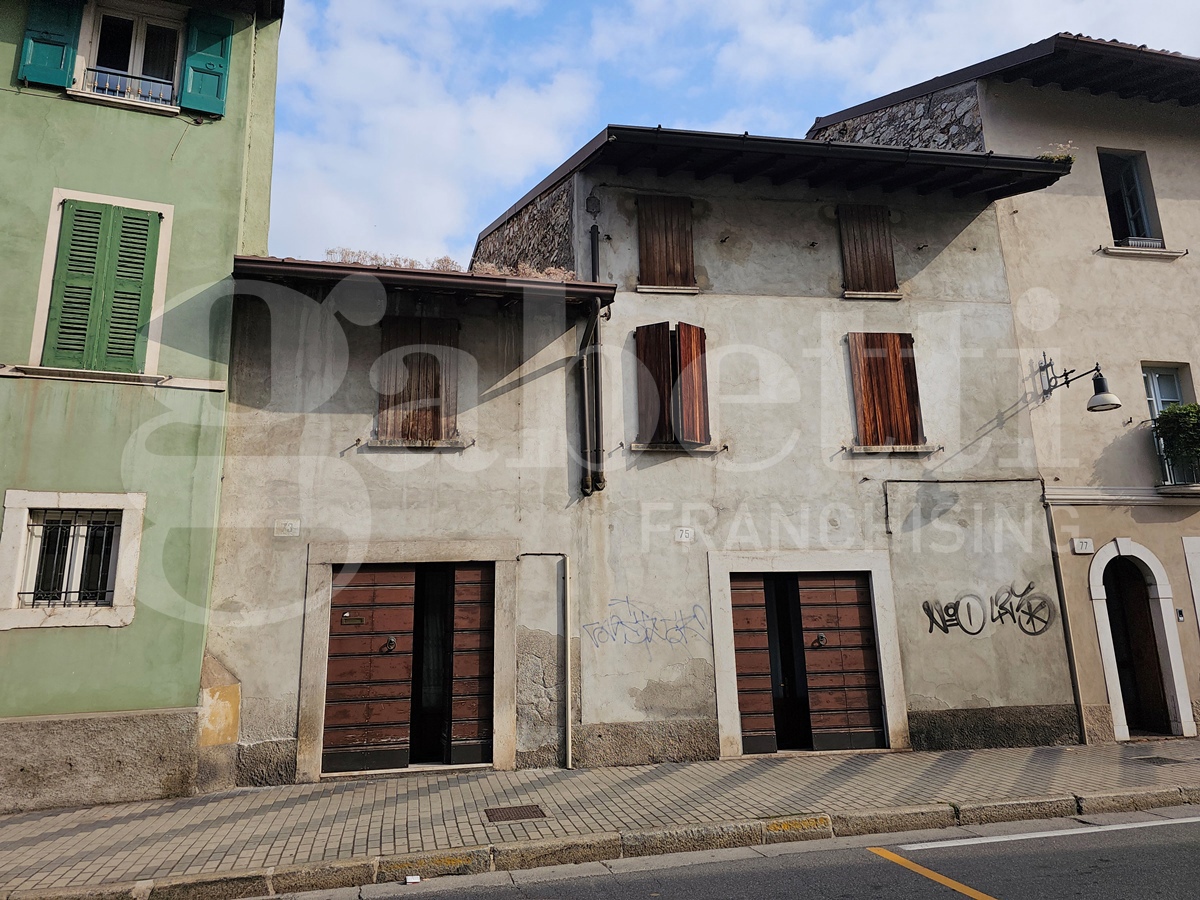 Casa indipendente da ristrutturare a Brescia