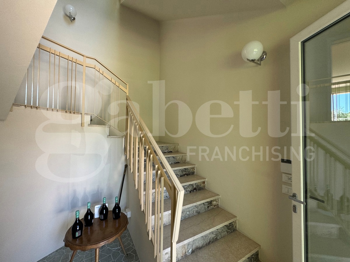 Villa in vendita a Padenghe sul Garda