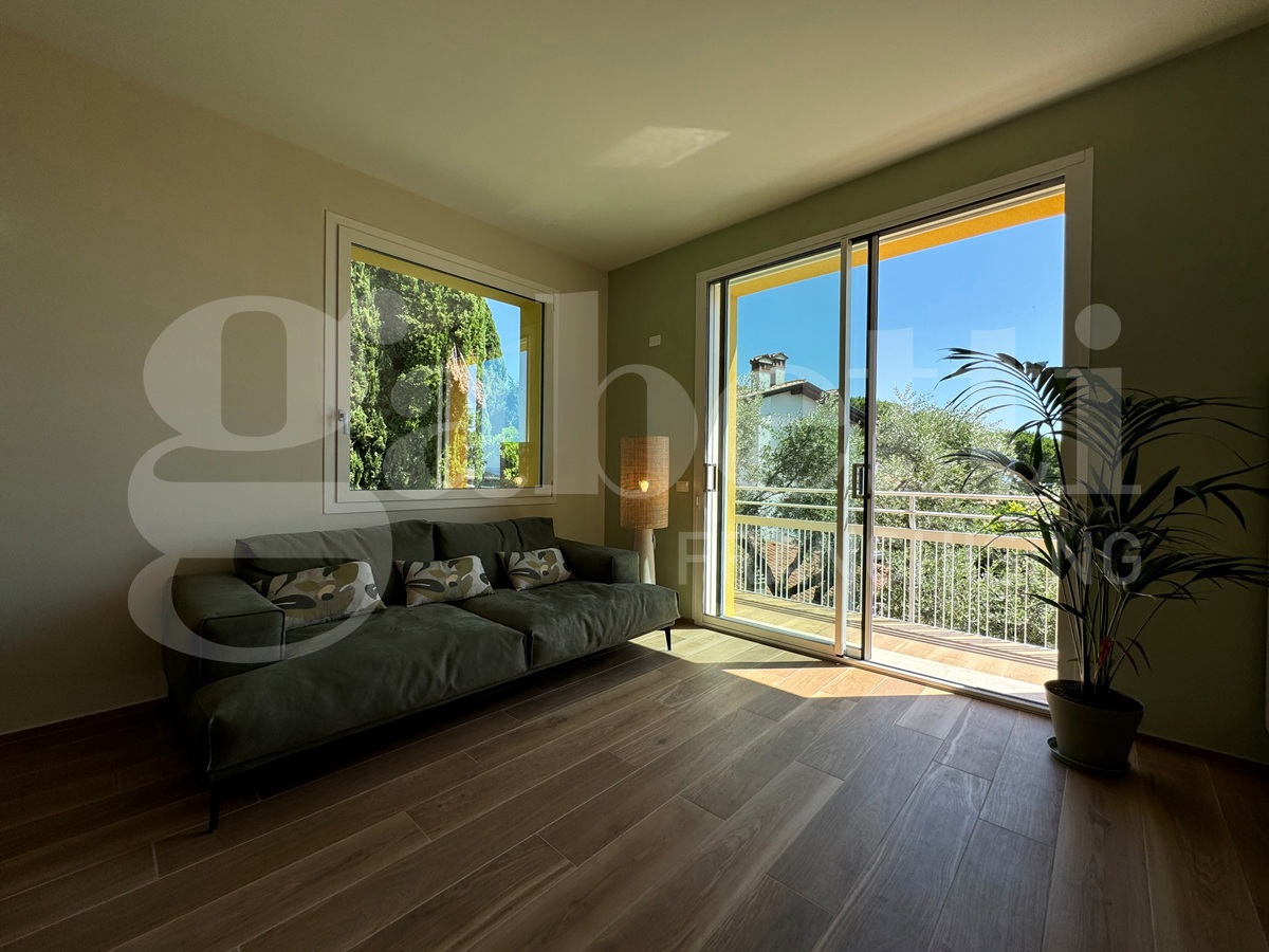 Attico in vendita a Padenghe sul Garda