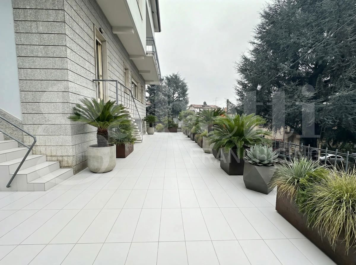Trilocale con giardino a Brescia