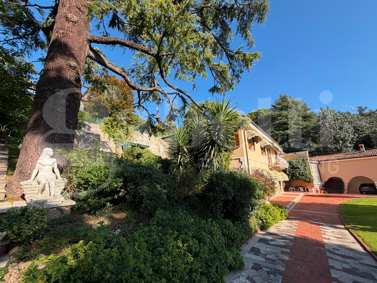 Villa in vendita a Brescia