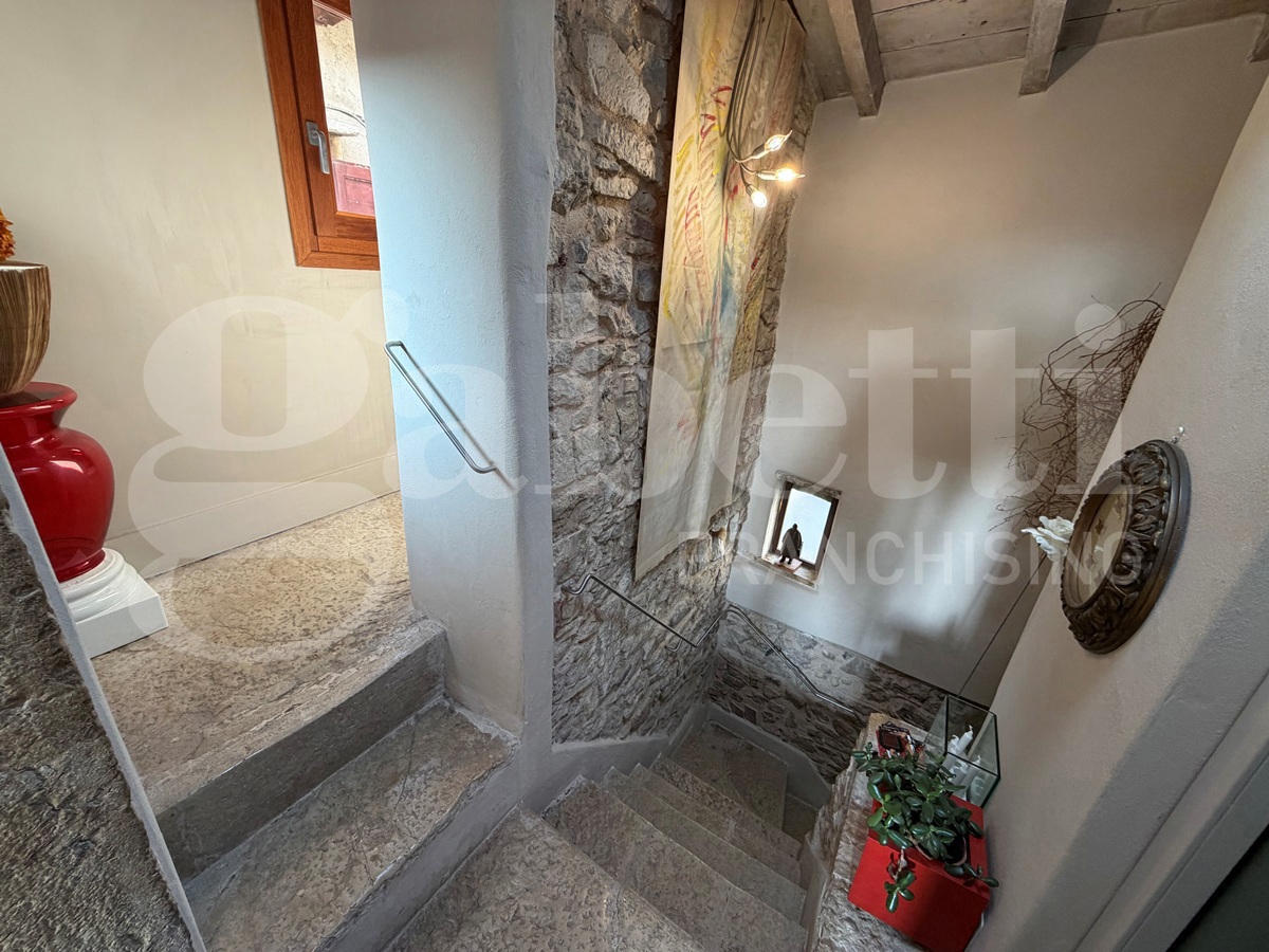 Casa indipendente ristrutturata a Rezzato