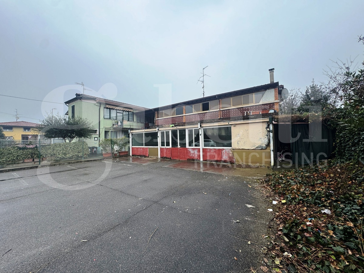 Negozio in vendita a Paderno Franciacorta