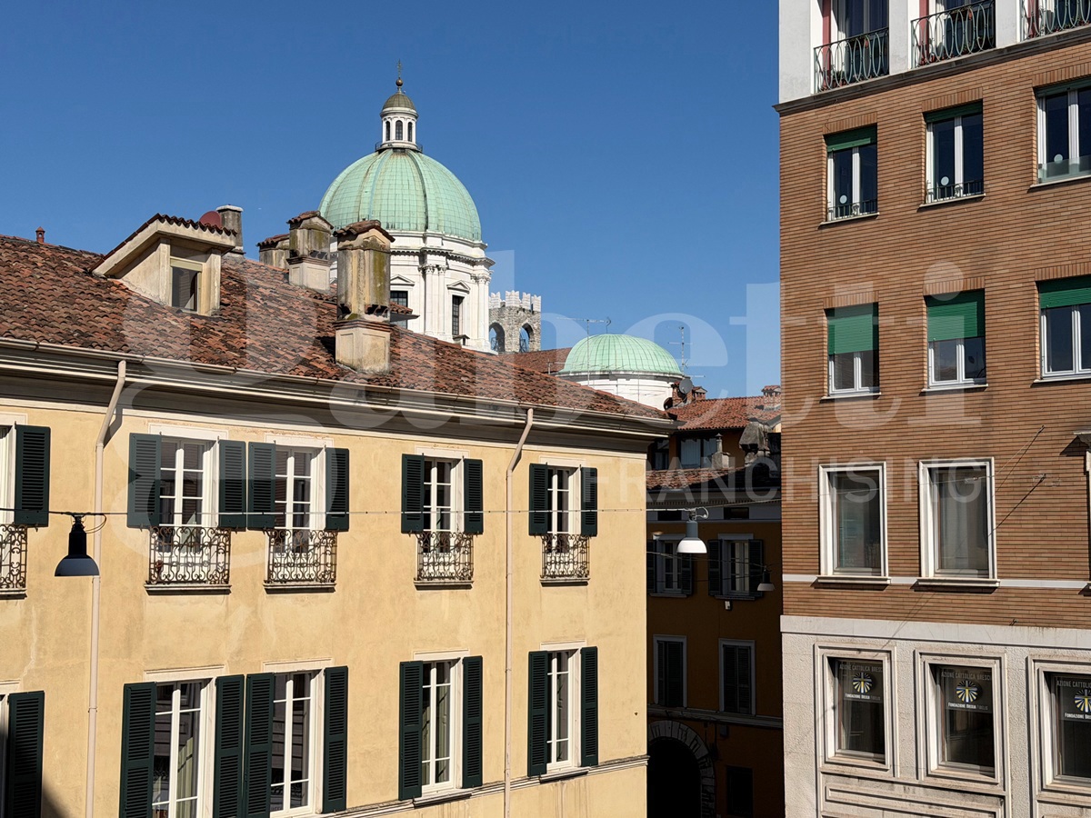 Quadrilocale ristrutturato a Brescia