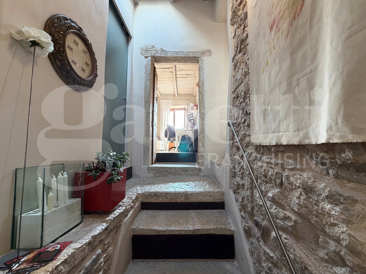 Casa indipendente ristrutturata a Rezzato