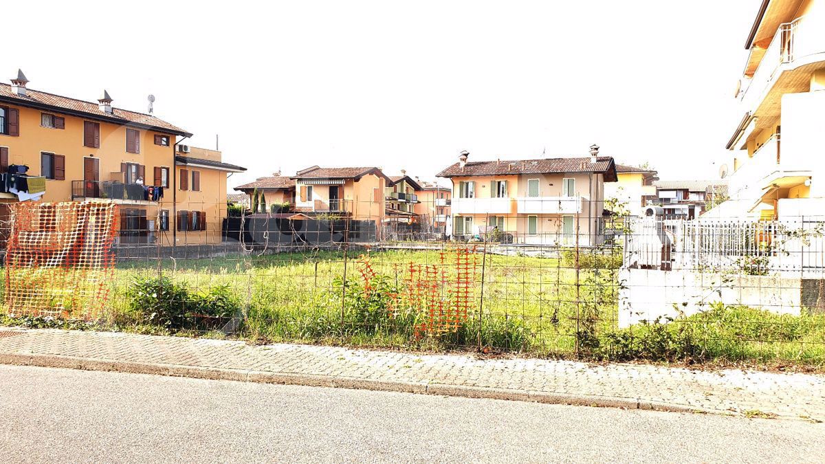Terreno Edificabile in vendita a Urago d'Oglio