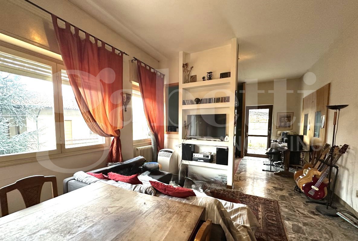 Trilocale con giardino a Brescia