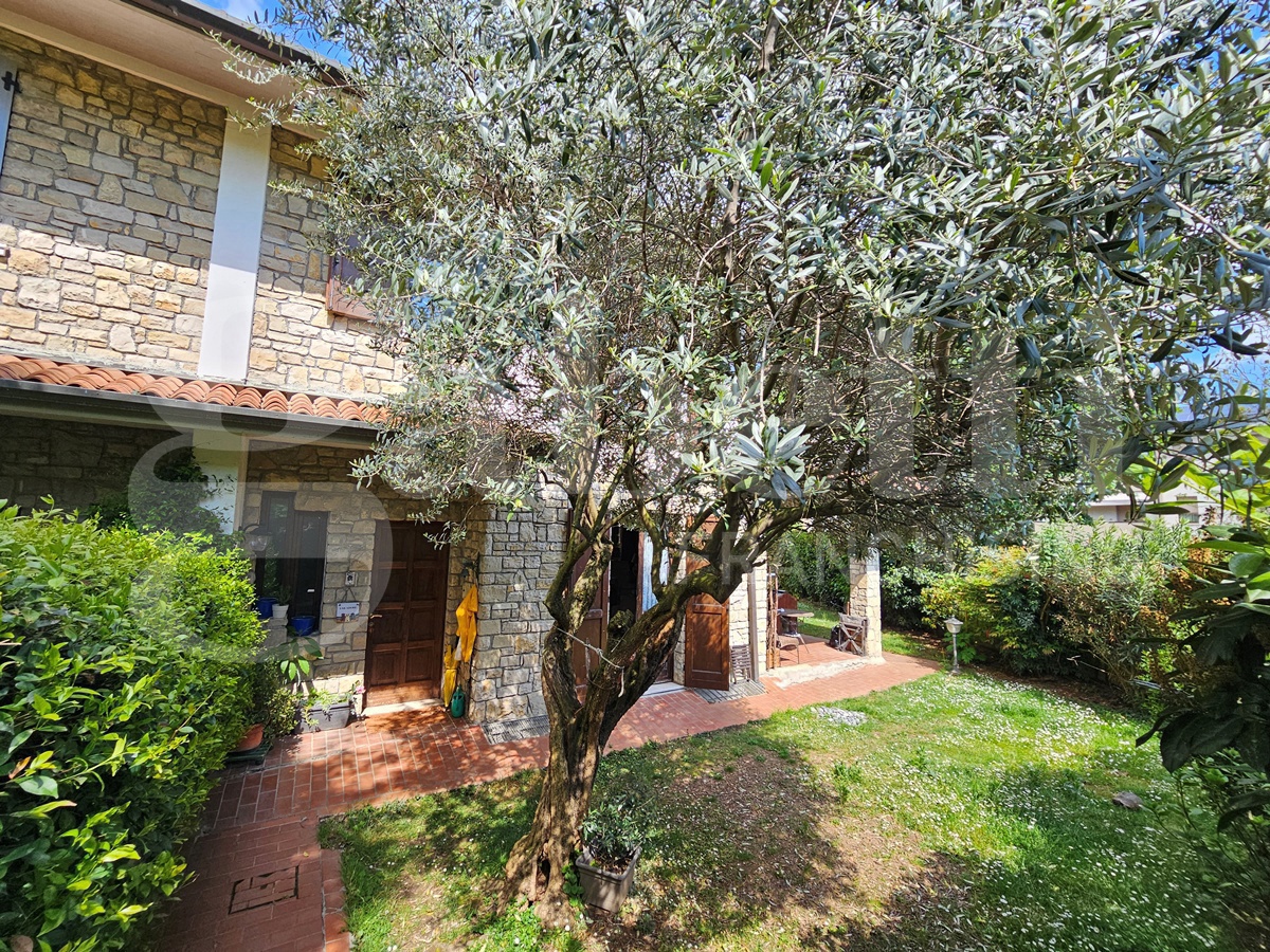 Villa in vendita a Collebeato