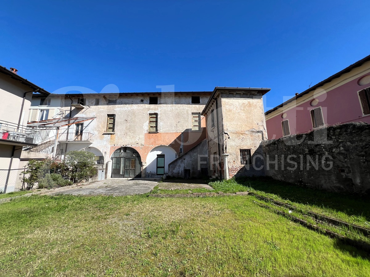 Casa indipendente con giardino a Bovezzo
