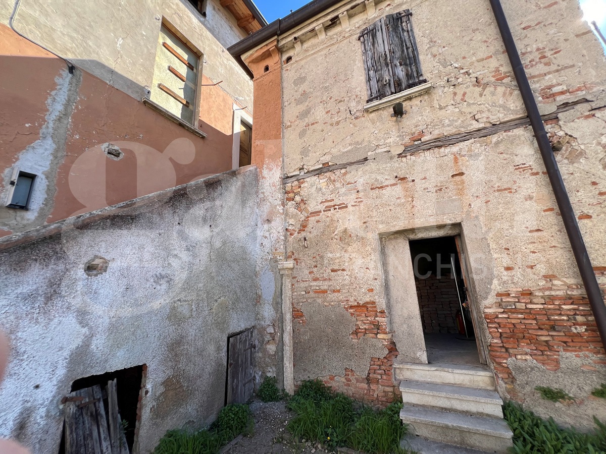 Casa indipendente con giardino a Bovezzo