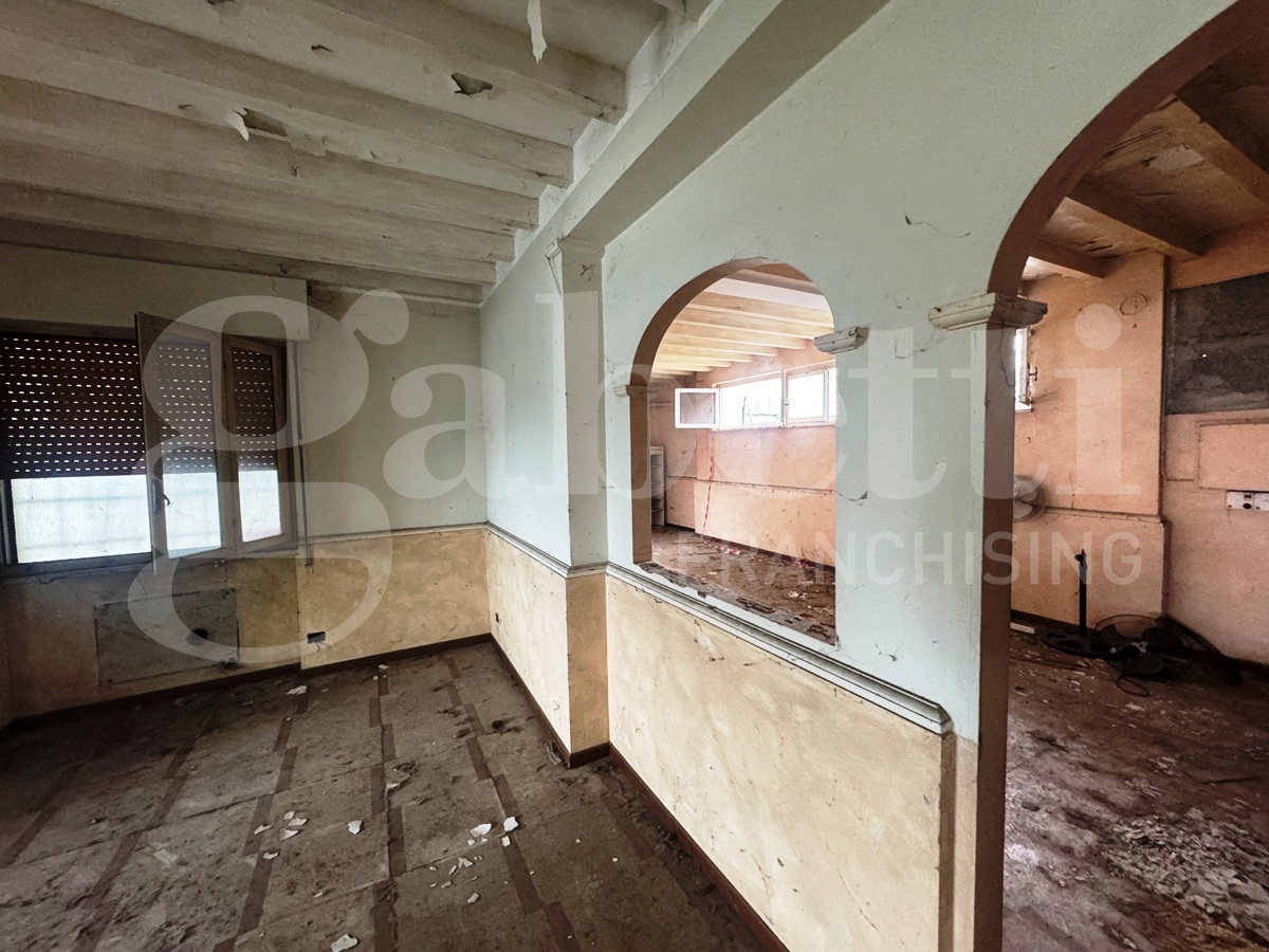 Negozio in vendita a Paderno Franciacorta