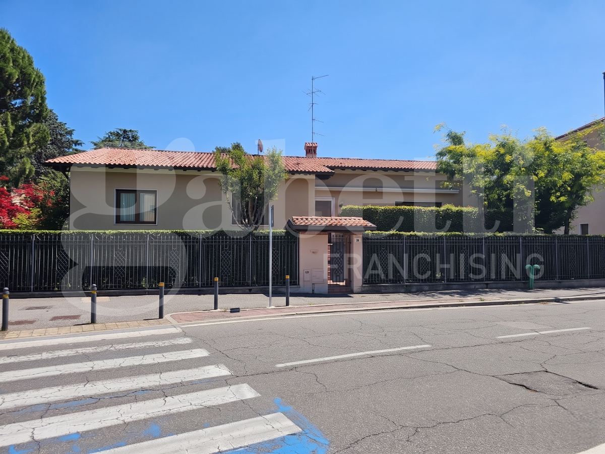 Villa in vendita a Brescia