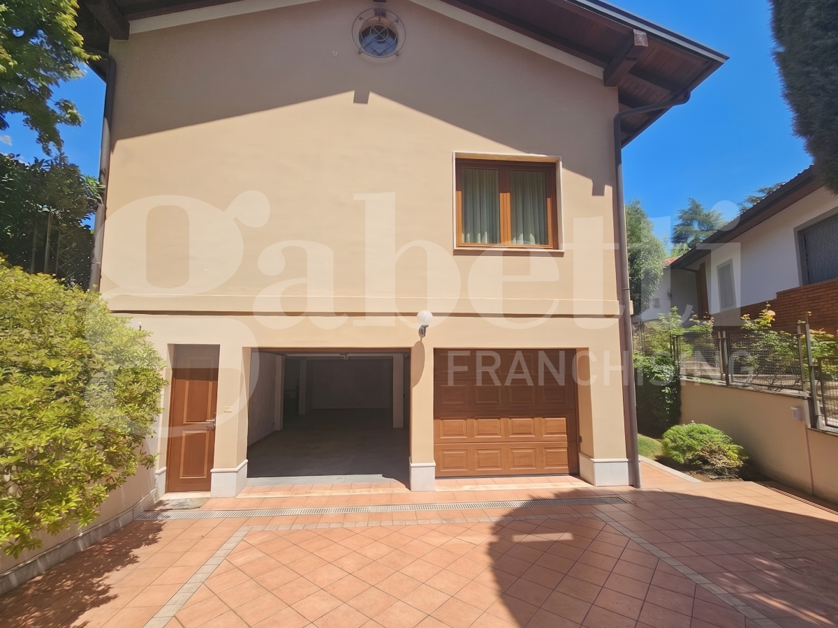 Villa in vendita a Brescia