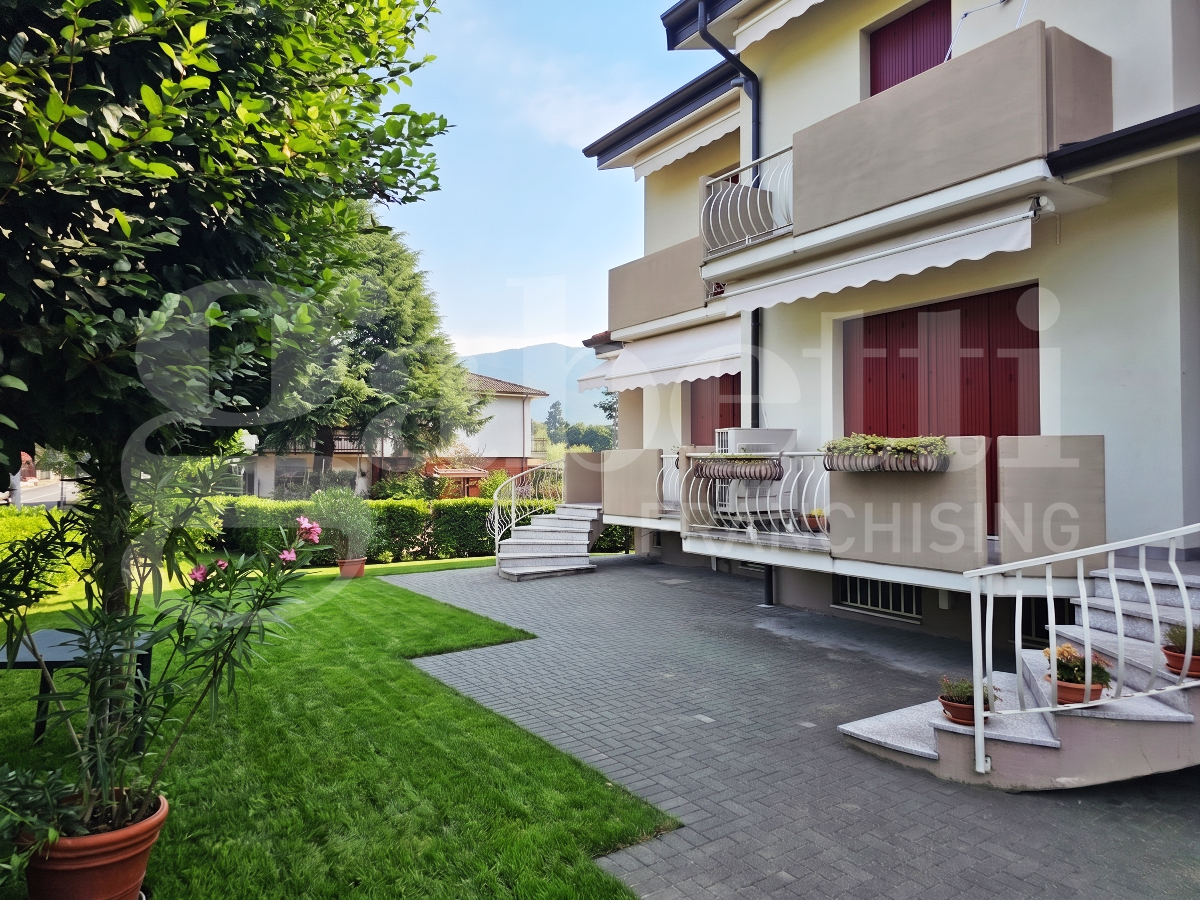 Villa in vendita a Collebeato