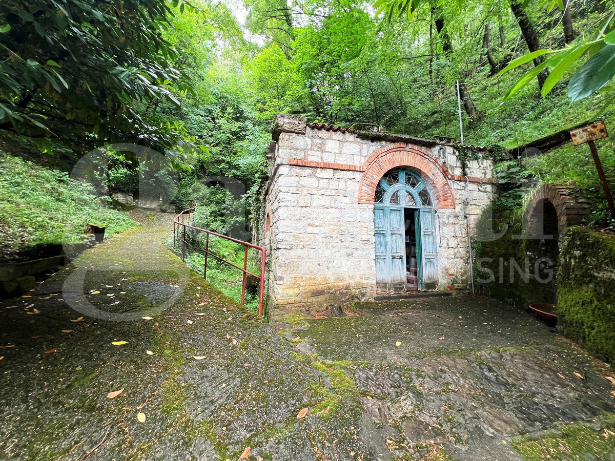Villa con giardino a Nave