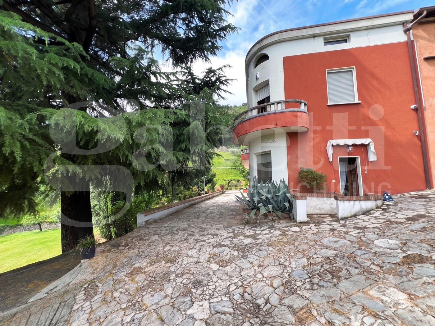 Villa con giardino a Nave