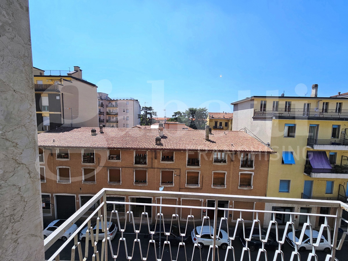 Quadrilocale ristrutturato a Brescia