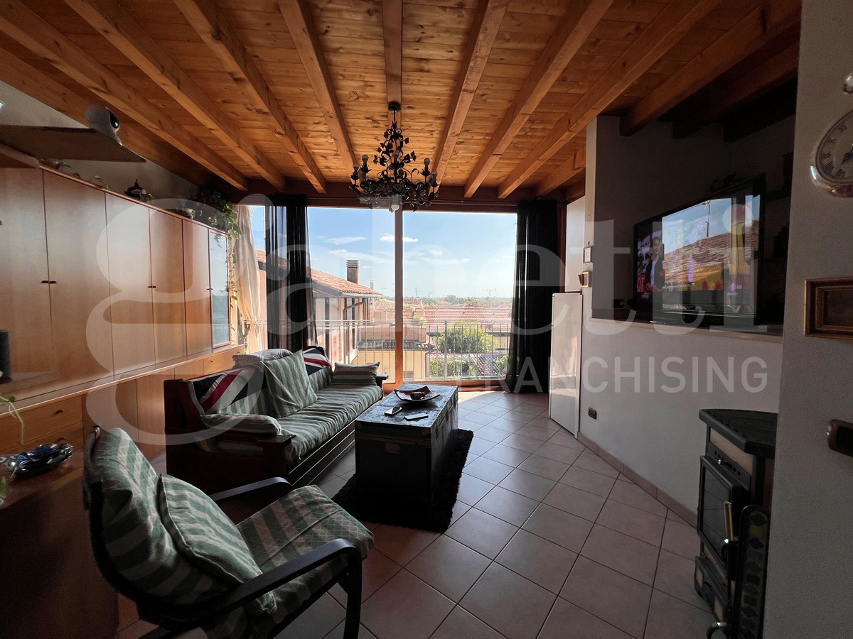 Casa indipendente in vendita a Brescia