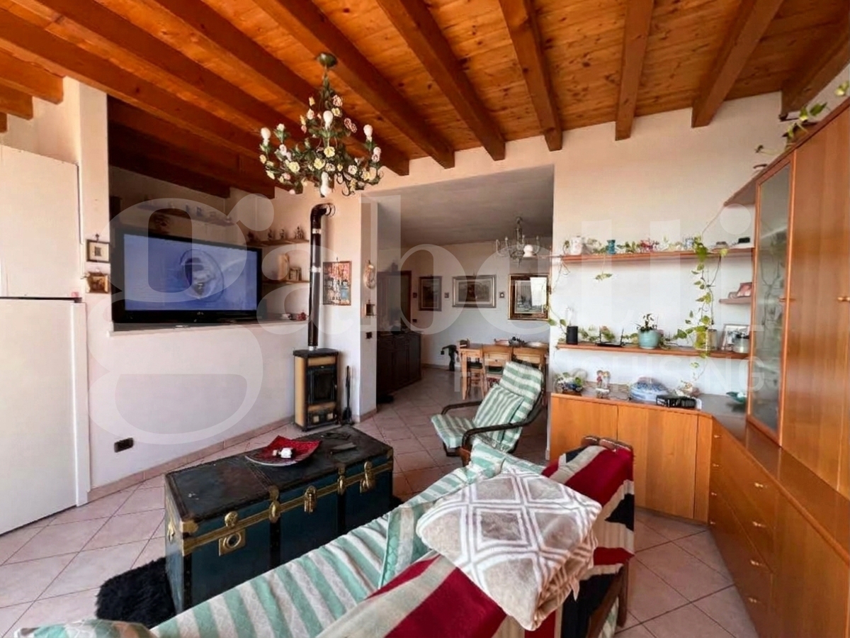 Casa indipendente in vendita a Brescia