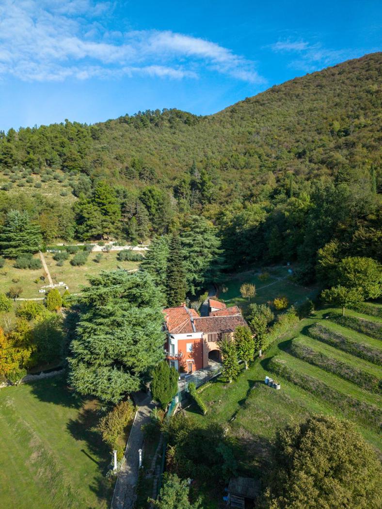 Villa con giardino a Nave