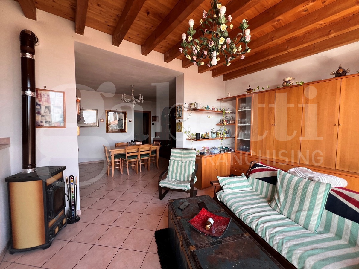 Casa indipendente in vendita a Brescia