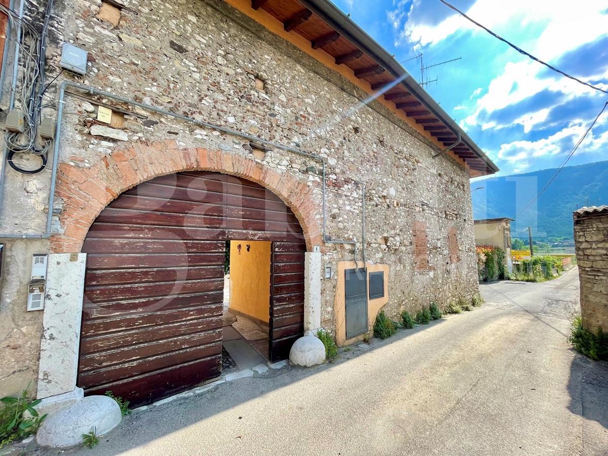 Bilocale arredato in affitto a Concesio
